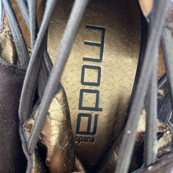 Moda Brown Suede Cutout Peep Toe Heels Size 8M Strappy High Heel Booties - Picture 9 of 9